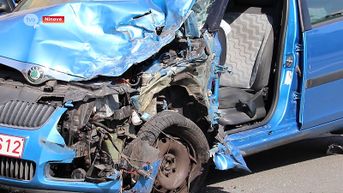 Ninove: Verantwoordelijke verkeersongeval geboeid afgevoerd naar ziekenhuis