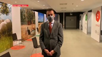 Vaccinatiecentrum in Sint-Gillis-Waas geopend door Vlaams minister van Welzijn Wouter Beke