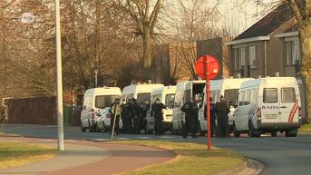 Dader Roma-moord Sint-Niklaas gijzelt cipier urenlang in Brugse gevangenis