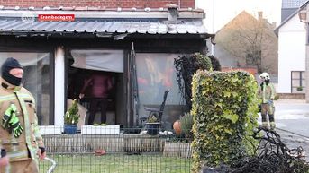 Erembodegem: Haag zet veranda in brand