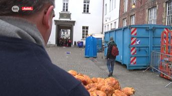 Meest taaie carnavalisten in Aalst worden getrakteerd op koffie en koeken