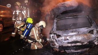 Autobrand in Beveren opzettelijk aangestoken