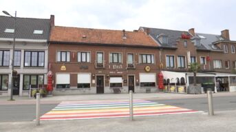 Ook Sint-Gillis-Waas heeft nu een regenboogzebrapad