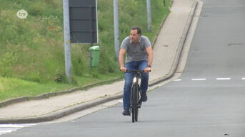 Premier De Croo (Open Vld) fietst om eerste prik in Zottegem
