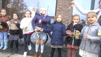 Nieuwkerken: Kinderen begeleiden bewoners Populierenhof naar nieuwe site