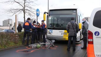 Fietser levensgevaarlijk gewond na aanrijding met bus in Sint-Niklaas