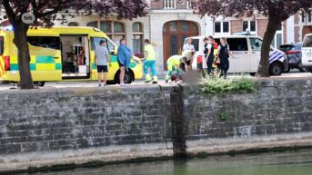 Dendermonde: vrouw valt in Dender, maar wordt gered door omstaander en politie