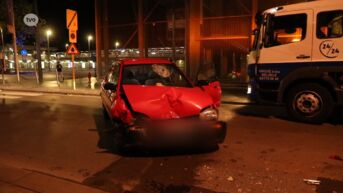 Sint-Niklaas: bestuurder zwaargewond na ongeval op Stationsplein