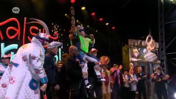 Prins Carnaval Yordi in tranen als hij scepter overhandigd krijgt