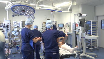 Orthopedische robot doet zijn 500ste ingreep in het Vitaz in Sint-Niklaas