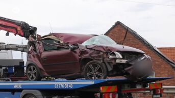 Autobestuurder gewond na botsing op geparkeerde vrachtwagen op N41 in Sint-Niklaas