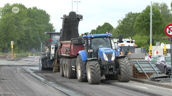 Verkeershinder richting Dendermonde door werken aan N41 in Hofstade