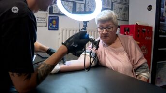 60 Aalstenaars laten zonnetje tatoeëren ten voordele van afgebrande Café Soleil