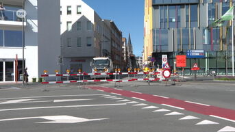 Nieuwe asfaltlaag voor Vaartstraat: week lang geen verkeer mogelijk
