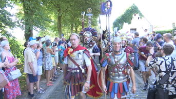 300 Romeinen veroveren om de 25 jaar Velzeke tijdens Caesarfeesten