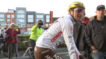 Honderden fans fietsen mee met Greg van Avermaet: 