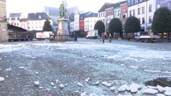 Smeltwater schaatspiste veroorzaakt onverwachts nu ook glad marktplein in Aalst