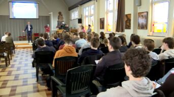 Premier De Croo bezoekt Sint-Gertrudiscollege in Wetteren tijdens hun projectdriedaagse over Burgerzin