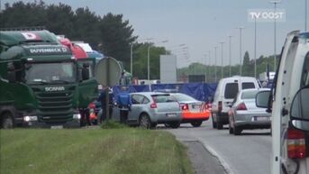 Trucker dood aangetroffen op snelwegparking