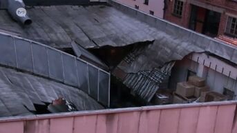 Dak magazijn in Aalst bezwijkt door hevige regenval