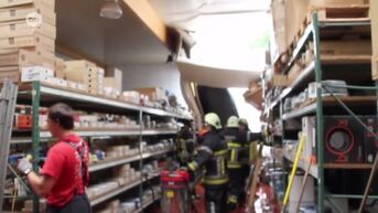 Temse: Dak magazijn stort in door regen
