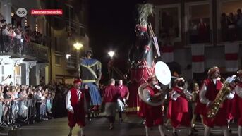 40.000 toeschouwers zien Indiaan, Mars en Goliath door Dendermonde dansen