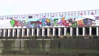 Ook graffiti tekening onthuld in overstromingsgebied