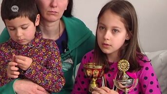 Russische schaakkampioene moet met familie land verlaten