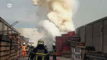 Dendermonde: Brandweer rukt massaal uit voor brand bij houthandel