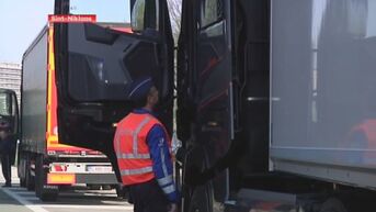 Politiecontrole op vrachtwagens in Sint-Niklaas