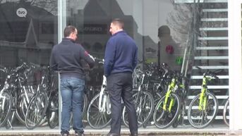Opnieuw lading dure fietsen gestolen bij fietsenhandelaar