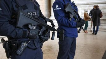 Politie rolt twee drugsbendes op na huiszoekingen in Gent en Zottegem
